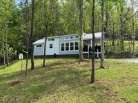Building Photo - 30 Little Vlg Wy