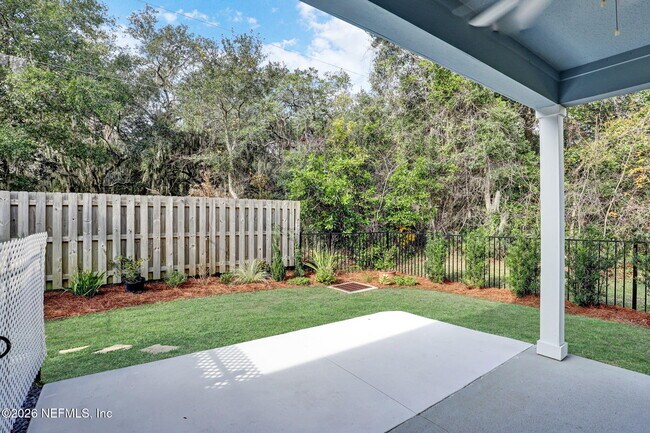 Building Photo - 156 Whispering Brk Dr