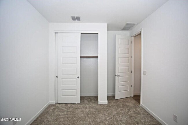 Building Photo - 2558 W Pecan Rd