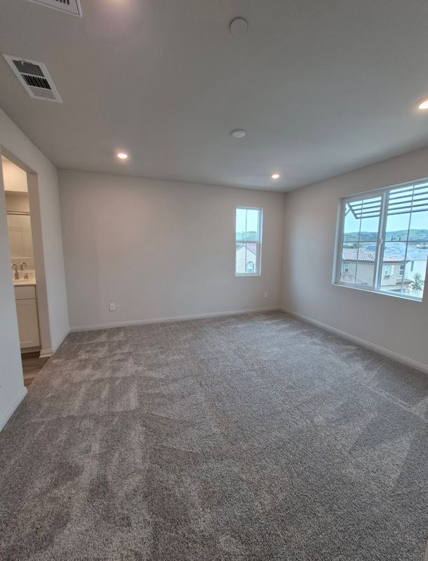 Building Photo - 2137 Cumberland