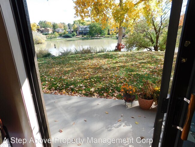Building Photo - 2 br, 2 bath House - 961 Lakeside Drive #205
