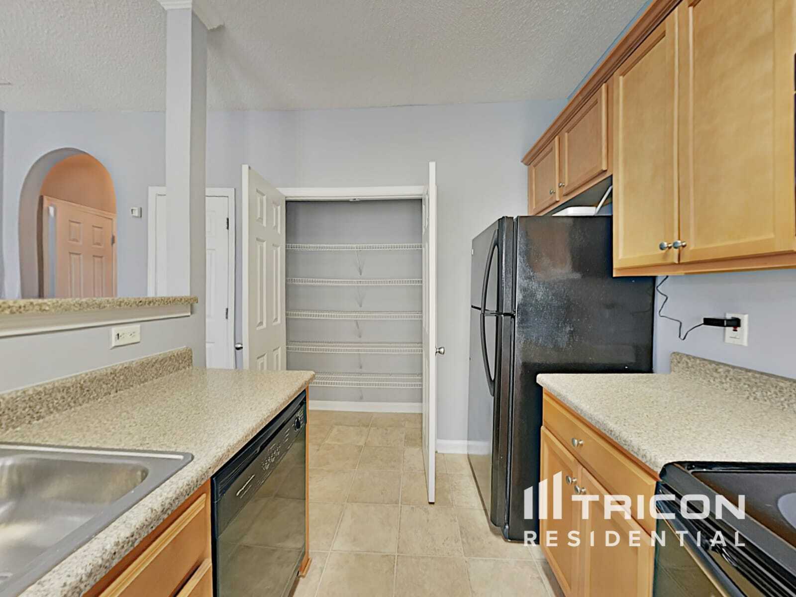 Building Photo - 4864 Sierra Way
