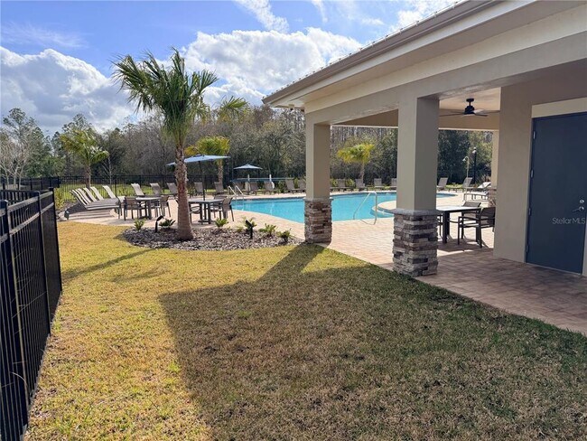 Building Photo - 2946 Skyline Lp