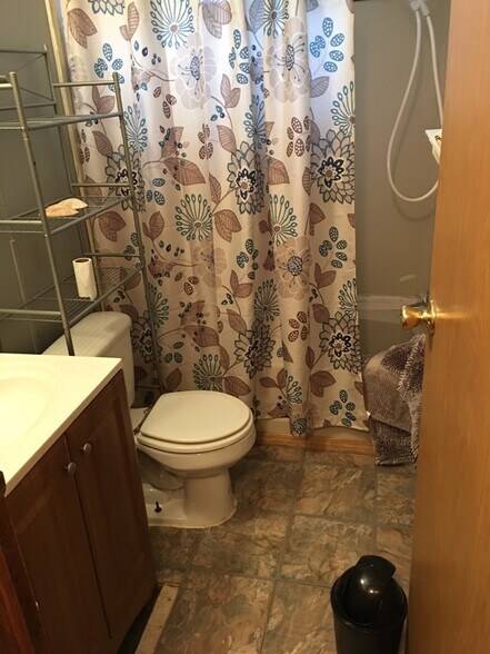 Building Photo - 6209 Angle Dr