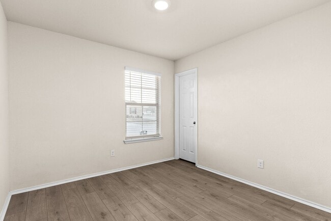 Building Photo - 9506 Murandy Dr