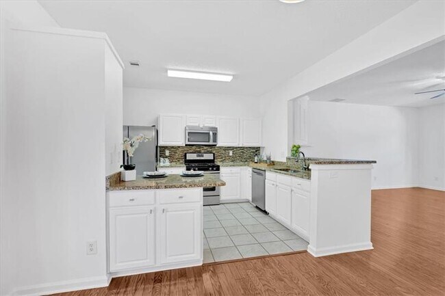 Building Photo - 13077 Region Trace
