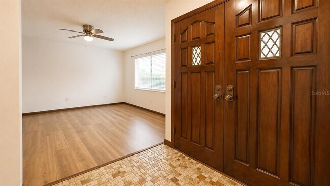 Building Photo - 35025 Raintree Dr