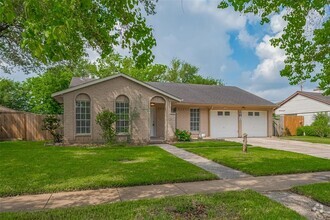 Building Photo - 11222 Sagehill Dr