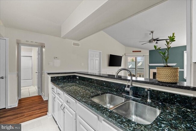 Building Photo - 3311 Wyndham Cir