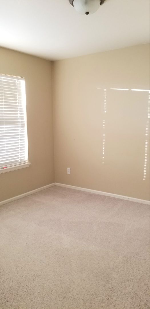 Building Photo - 3 Bedroom + Loft with Main Floor Office and 3 Car Garage!