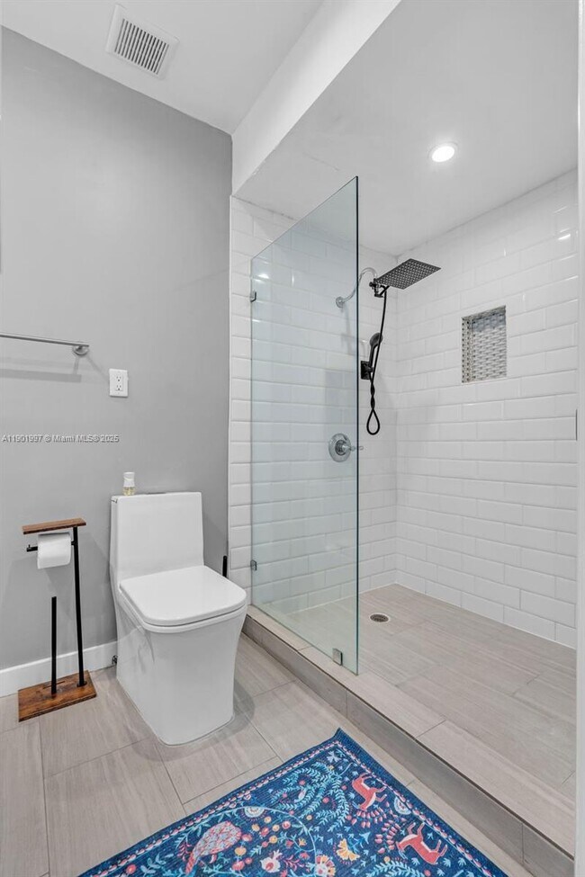 Building Photo - 13105 Ixora Ct