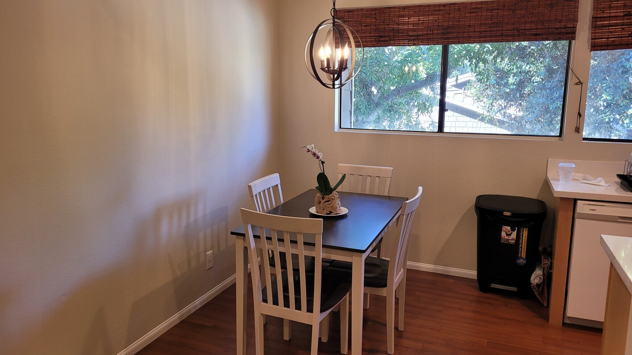 Building Photo - 198 Springview