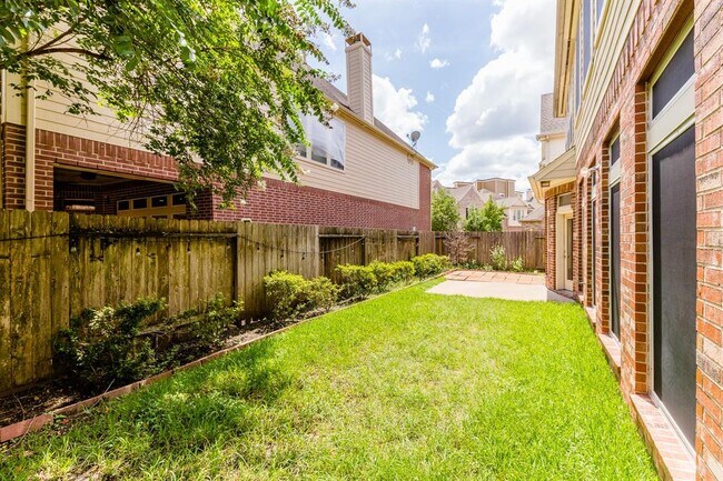 Building Photo - 3531 Urban Woods Trail