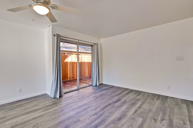 Building Photo - 683 Arbutus Ave