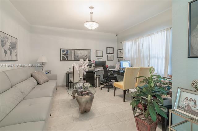 Building Photo - 8240 NW 154th Ter