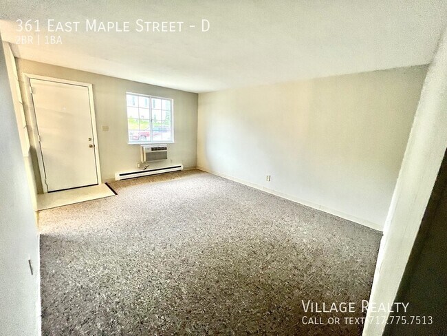 Building Photo - 361 E Maple St
