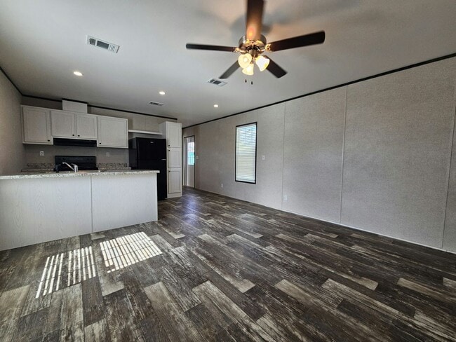 Building Photo - 1023 Myakka Dr