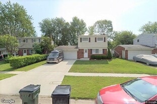 Building Photo - 887 Jamestown Ave