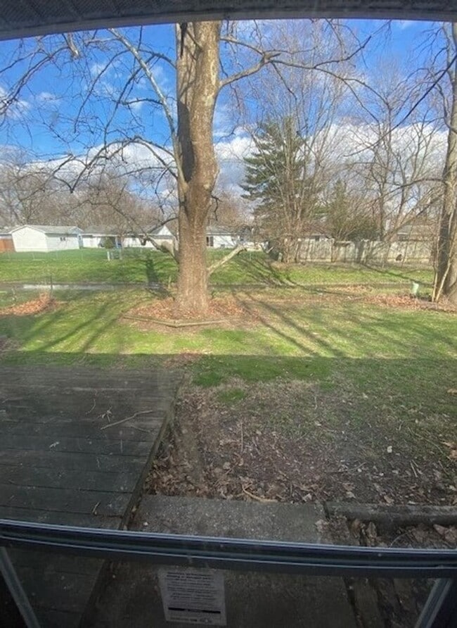 Building Photo - 606 Dogwood Dr