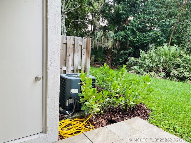 Building Photo - 4854 NW 58th Manor