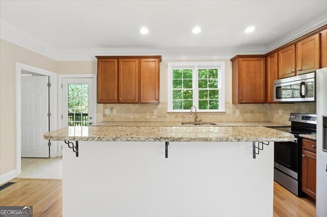 Building Photo - 728 Markhams Dr