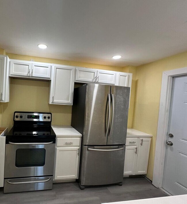 Building Photo - 128 Eucalyptus Ct