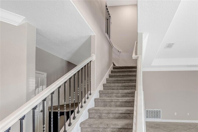 Building Photo - 11954 Cinnamon Fern Dr