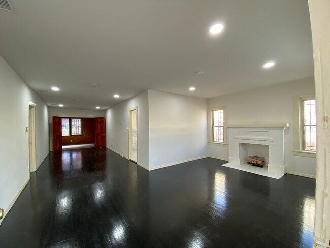 Building Photo - GORGEOUS Los Feliz PRIME 3 Bed Home for Lease NOW Limited Showings!!!