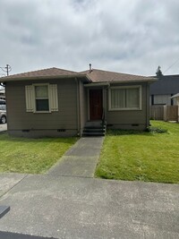 Building Photo - Two Bed One Bath Arcata