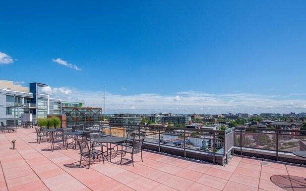 Building Photo - 2120 Vermont Ave NW