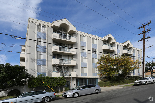 Building Photo - Beloit Apartments