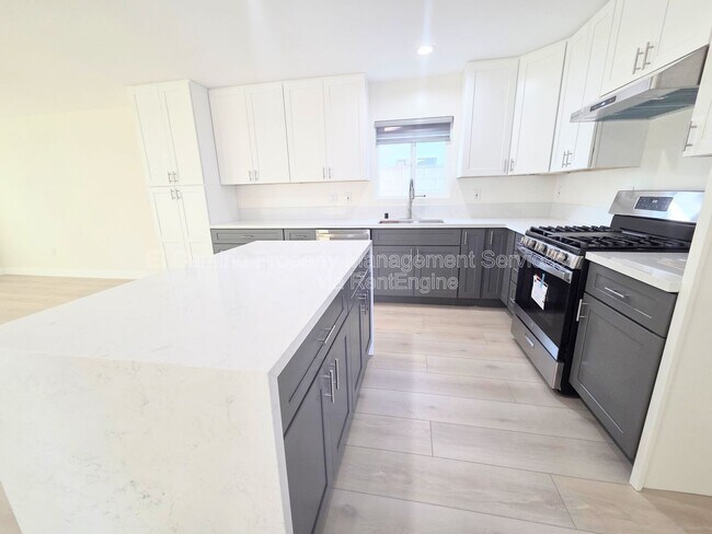 Building Photo - 5662 Cathy Ln