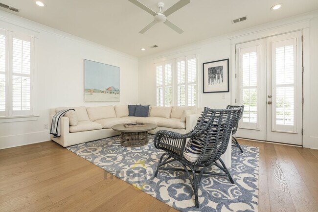 Building Photo - 3/2.5 Fully Furnished Home in Sullivans Pointe Located in Mt. Pleasant!