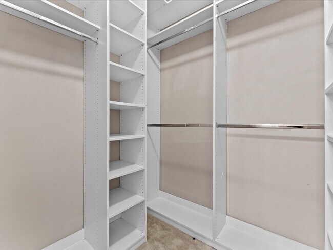 Building Photo - 704 Bristol Village Dr