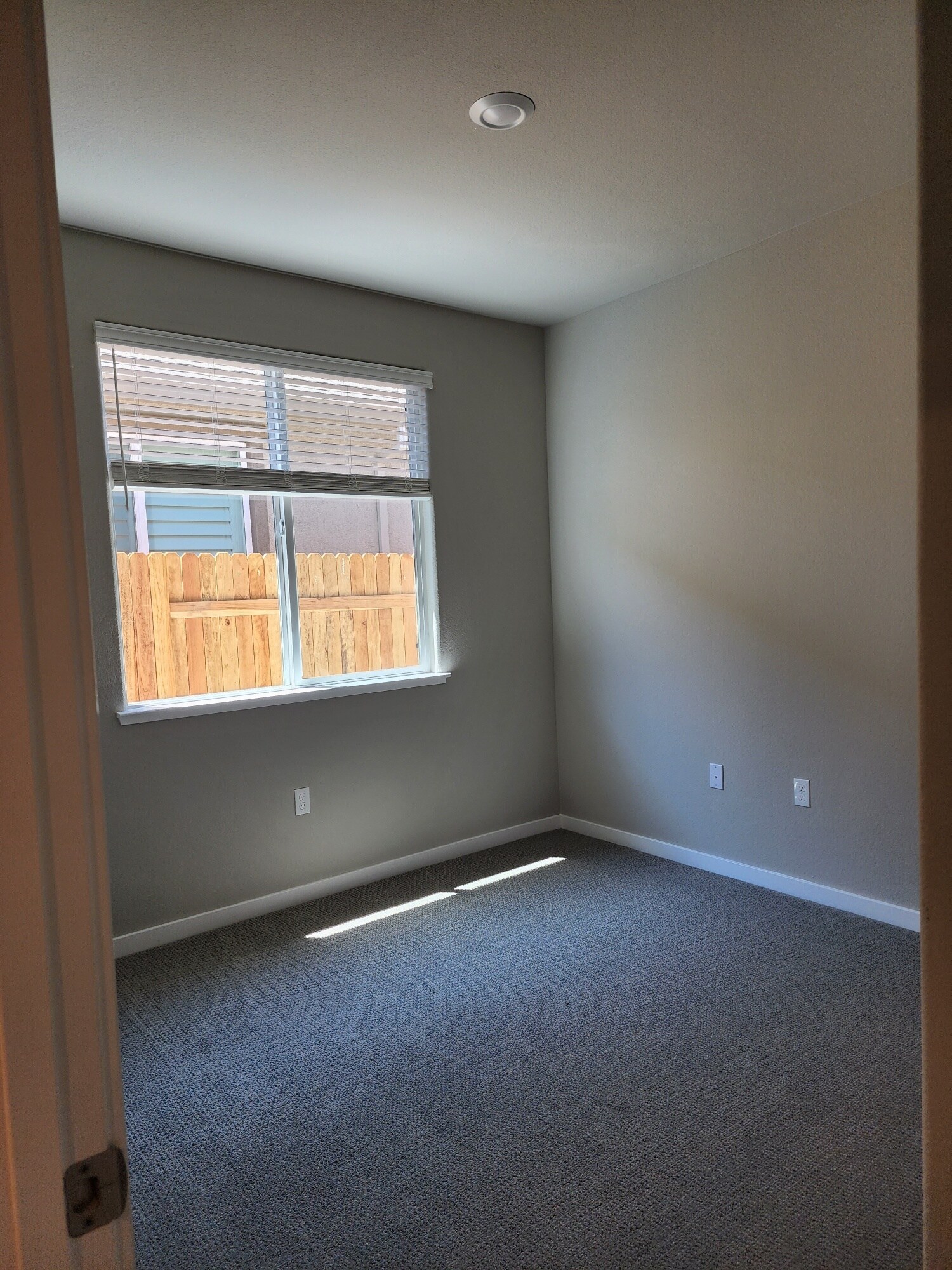 Building Photo - 2145 Longmire Loop