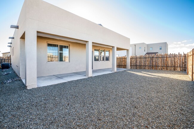 Building Photo - Contemporary Haven in Desert Sage