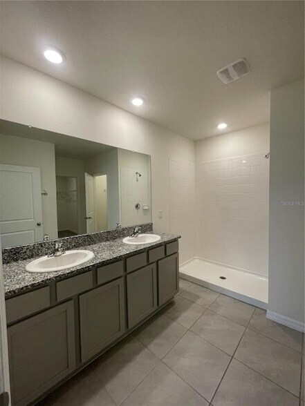 Building Photo - 33724 Jasmine Star Lp