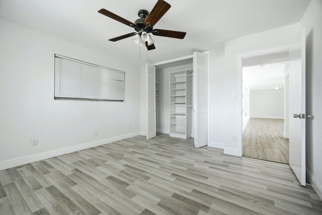 Building Photo - 321 E Chaminade Dr