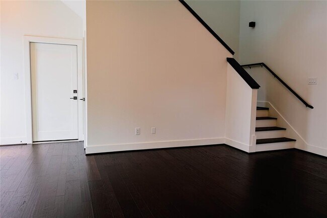 Building Photo - 7707 Jack Oak Ave