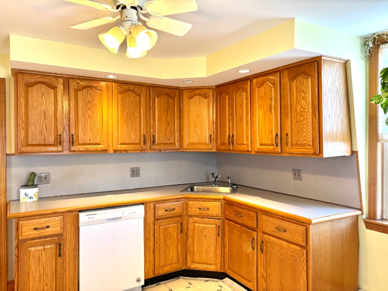 Building Photo - 55 Port Norfolk St