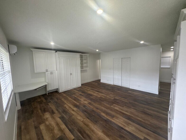 Interior Photo - 108 Premiere LLC &amp; 128 Premiere LLC