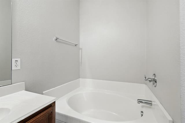 Building Photo - 1056 Breeders Cup Dr