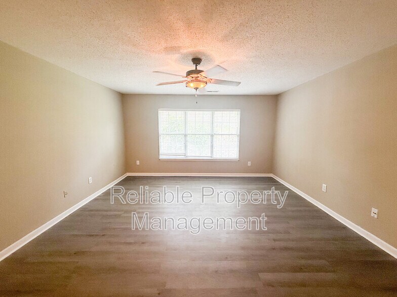 Building Photo - 1513 Kenmore Dr
