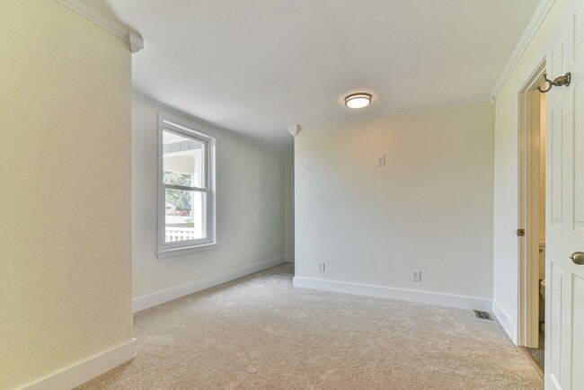 Building Photo - Charming Renovated Home on Acreage — Minutes from Town