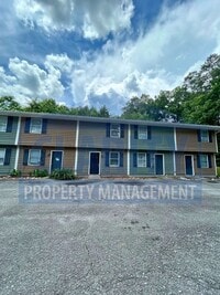 Building Photo - Two bedroom apt near Cleveland State!