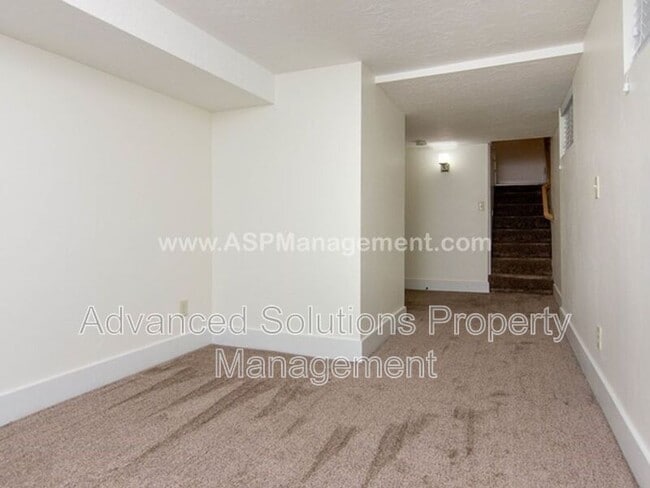 Building Photo - 765 Jepson Ave