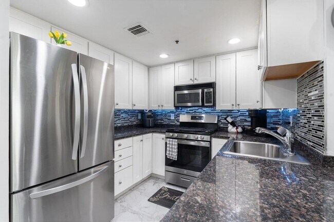 Building Photo - 920 Jefferson St