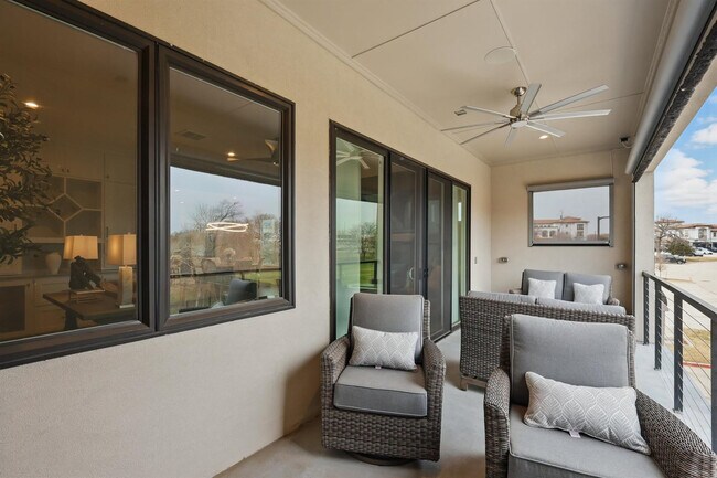 Building Photo - 428 Highwood Trl