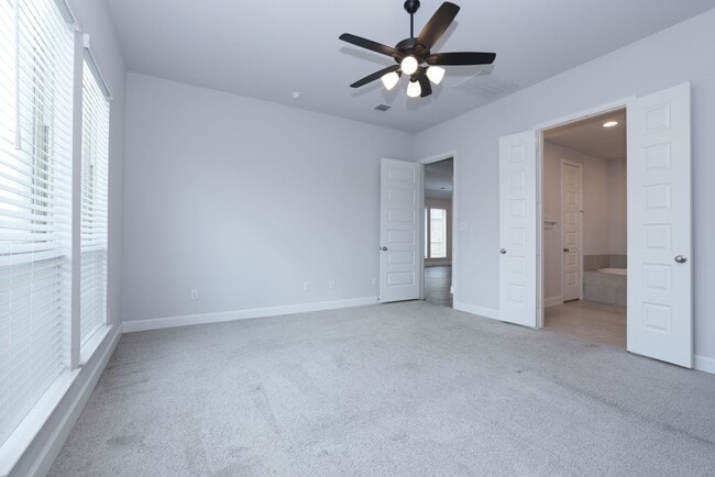 Building Photo - 42124 MISTERIO HILLS RD