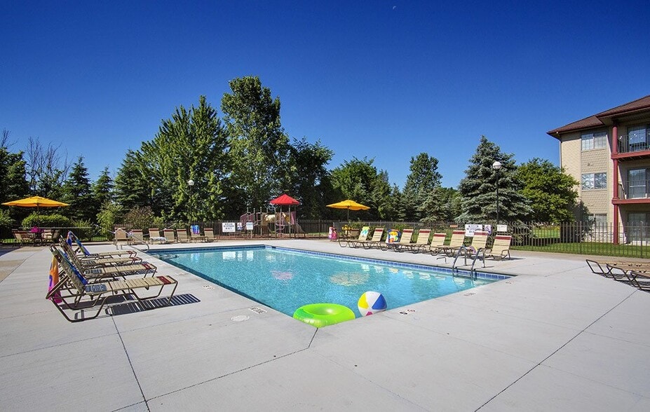 Building Photo - Stone Crest Apartments